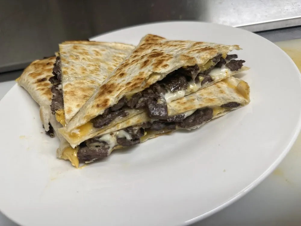 Quesadillas De Bistec Steak Quesadilla French Fries